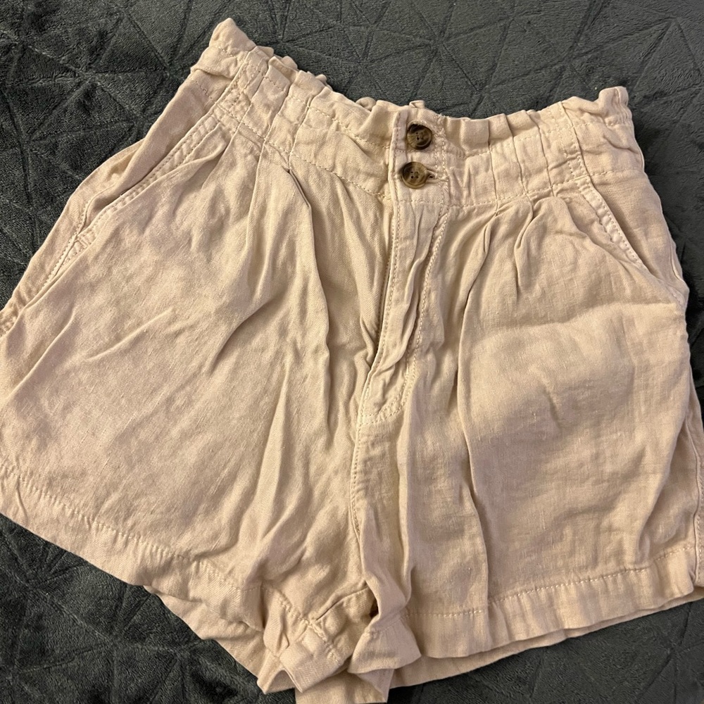 Oatmeal American Eagle high rise shorts